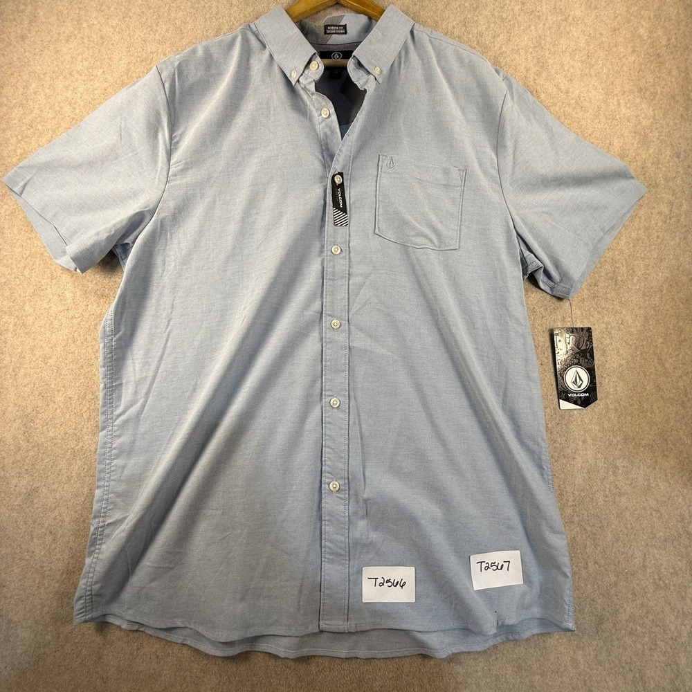 NWT Volcom Mens XXL Light Blue Short Sleeve Button Down Shirt Modern Fit